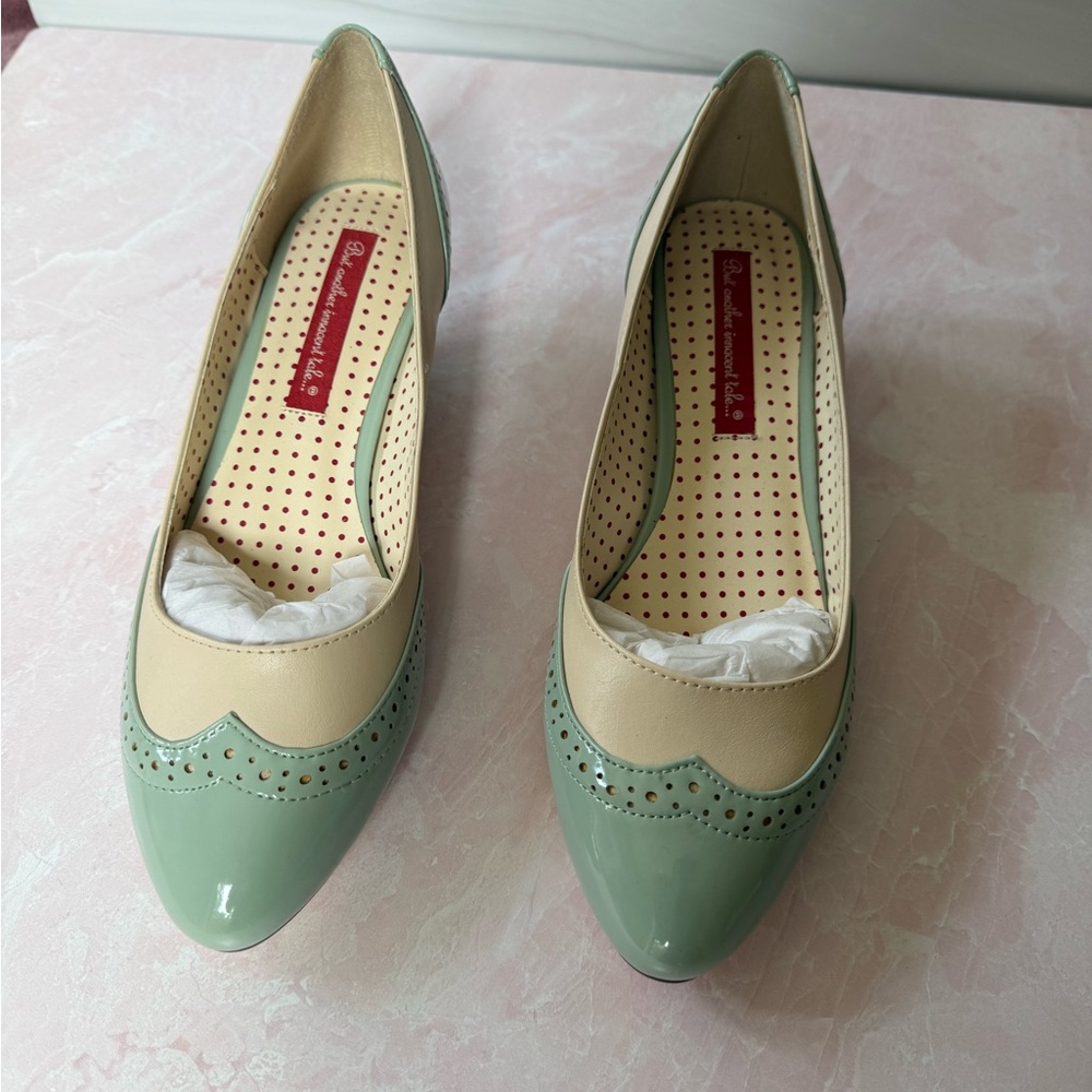 Elegant Cream & Green Women's Pinup Girl Shoes Brand New -vintage 1950s inspired - Picture 9 of 11